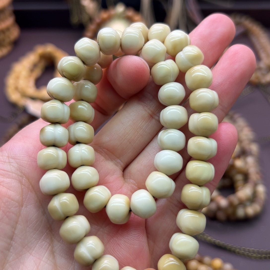 *****吊坠龙脊菩提屁桃