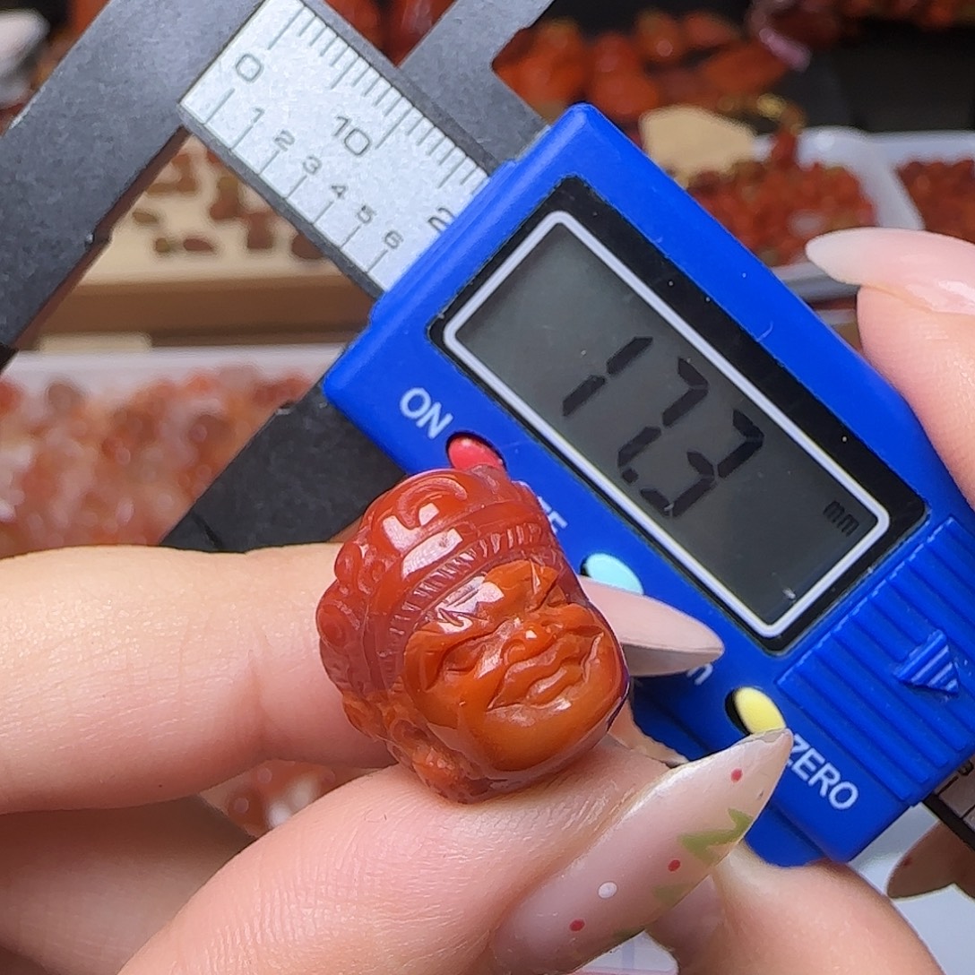 南红玛瑙未镶嵌颈饰