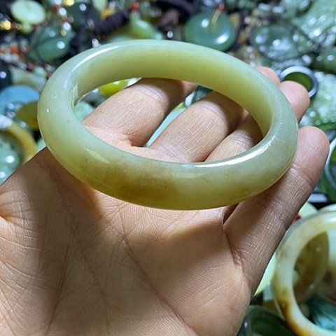 和田玉手镯未镶嵌56-57口径