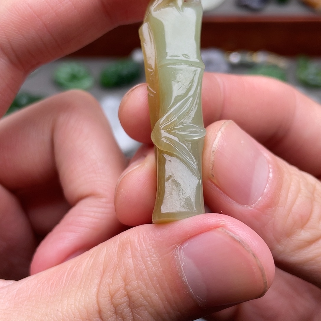 和田玉未镶嵌颈饰节节高升