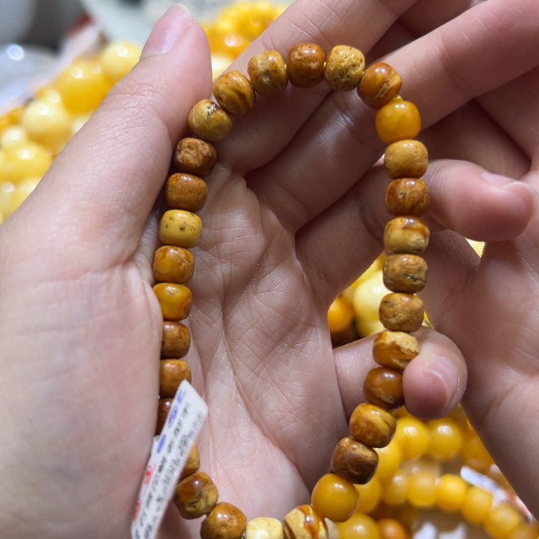 琥珀珠宝奇石未镶嵌