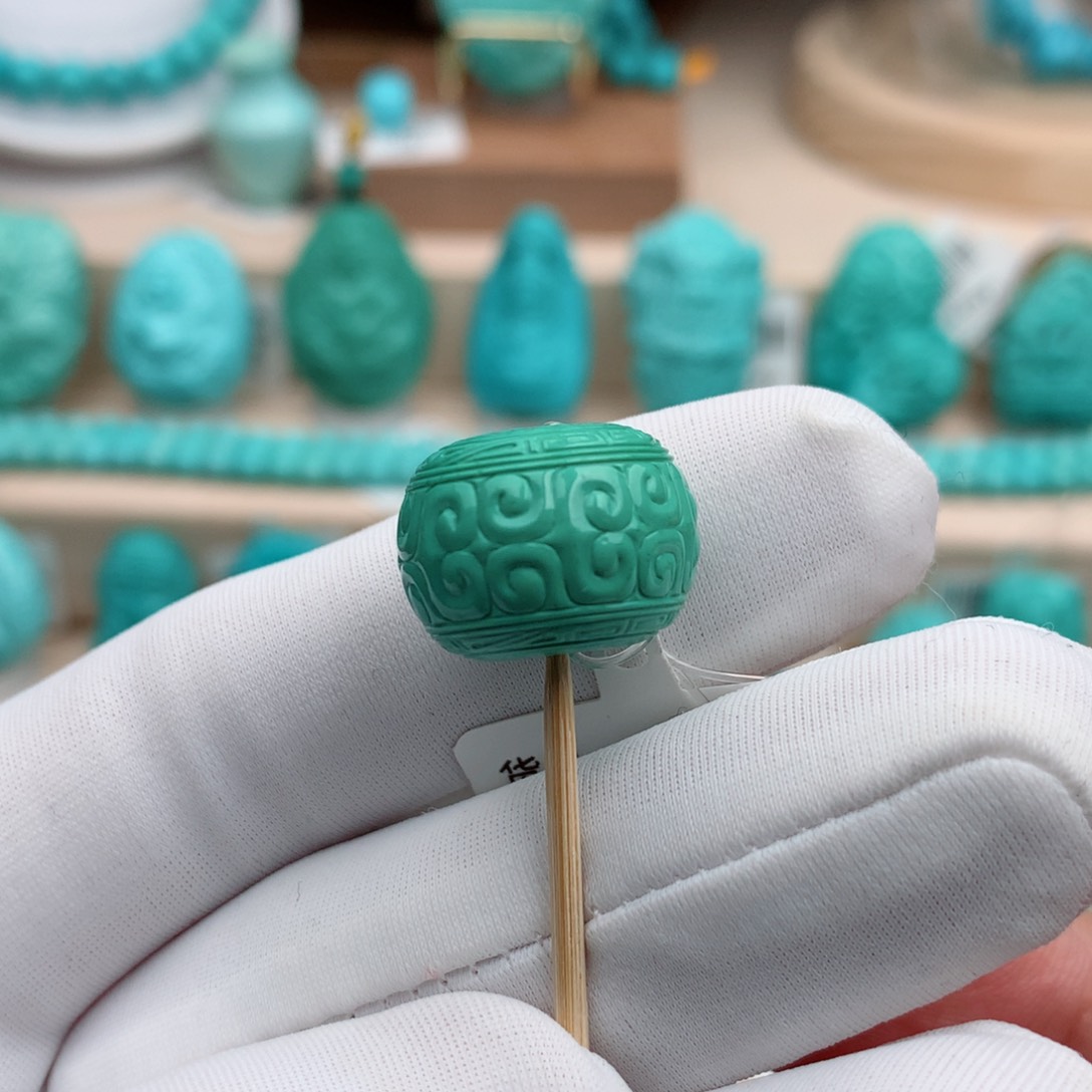 绿松石珠宝奇石未镶嵌重：5.7克