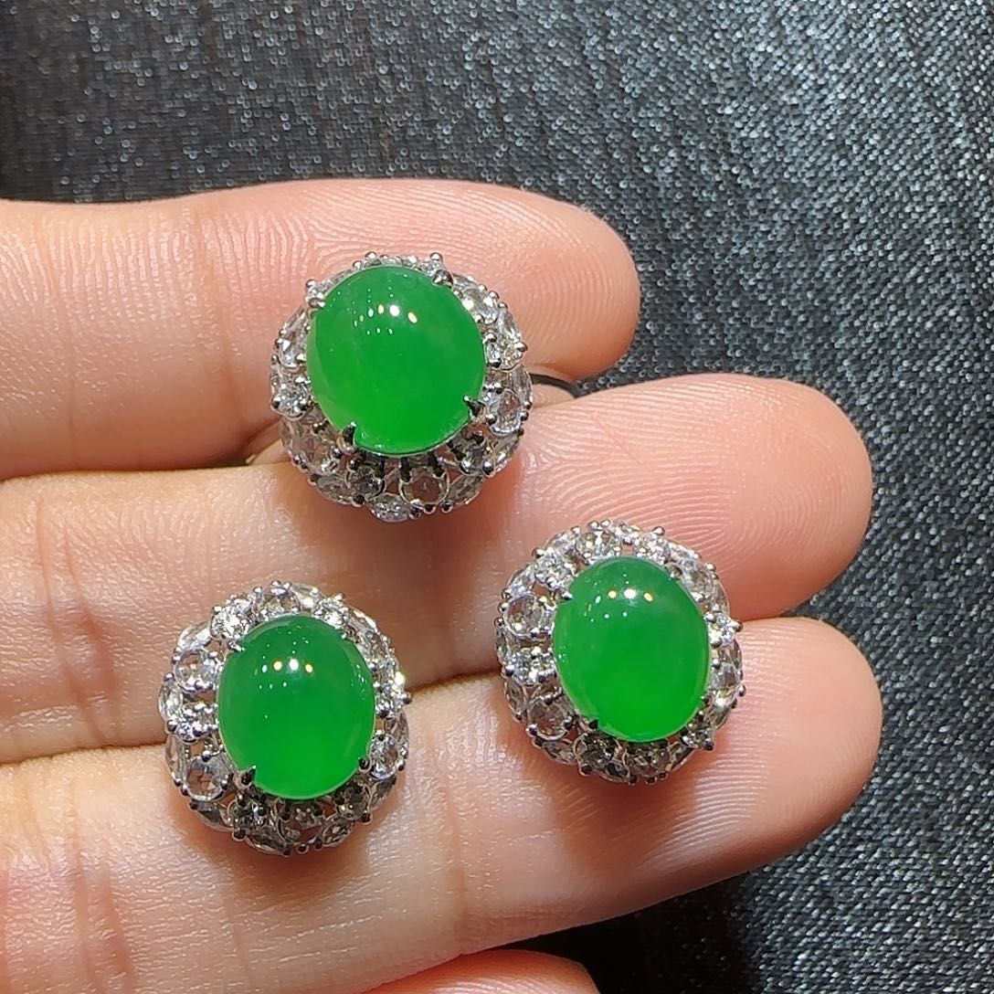 翡翠18K金镶嵌戒指戒指耳钉套装