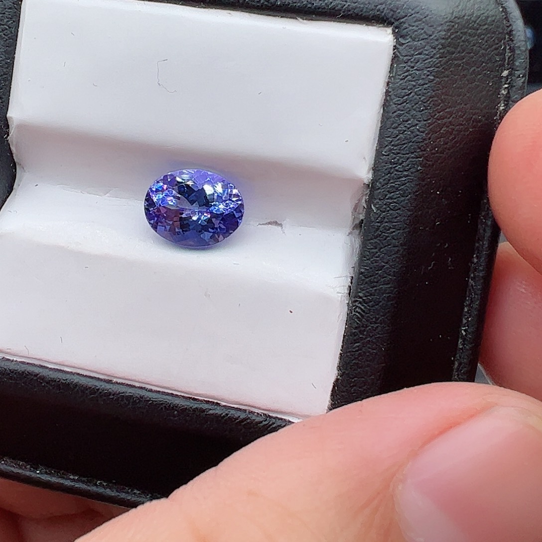 坦桑石2.1克拉裸石未镶嵌