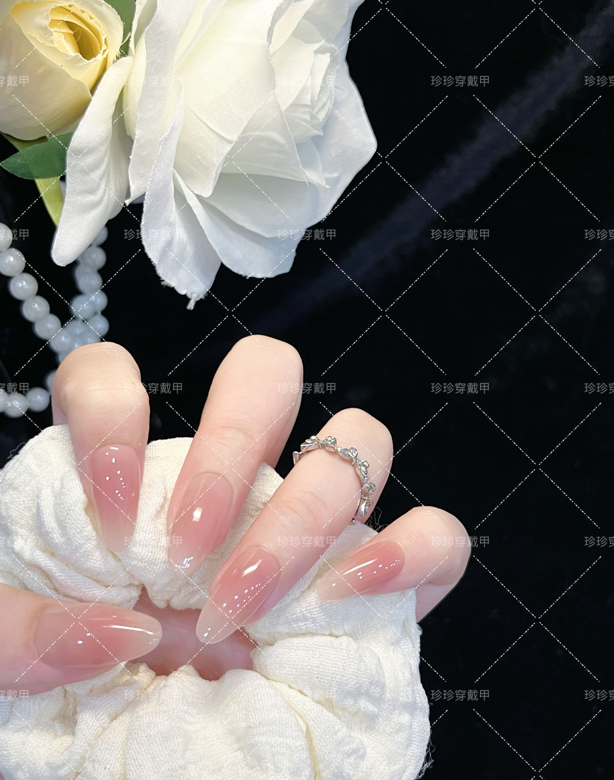 【草莓包】珍珍手工穿戴甲简约日常百搭裸色腮红晕染可拆卸美甲贴片