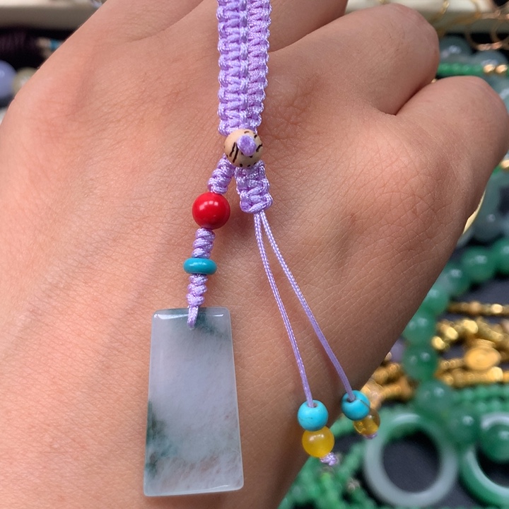 翡翠未镶嵌颈饰无事牌