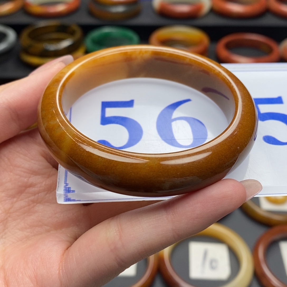 石英质玉（黄龙玉）手镯未镶嵌