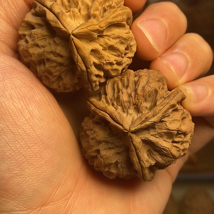 文玩核桃吊坠三棱3