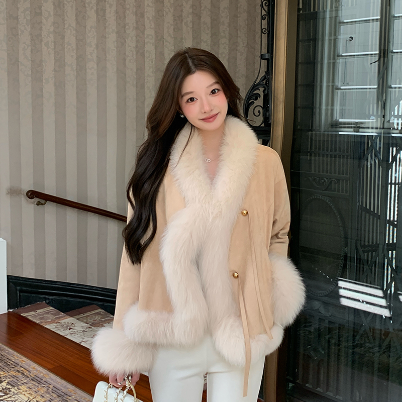 LMOMO滨海花园狐狸毛皮草外套女麂皮绒冬季新款J6009