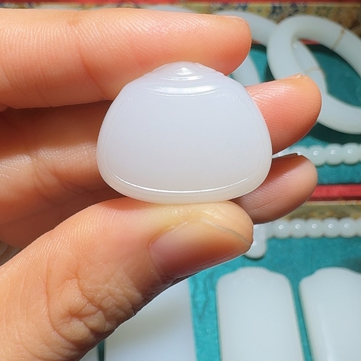 蒙***鑫和田玉未镶嵌颈饰