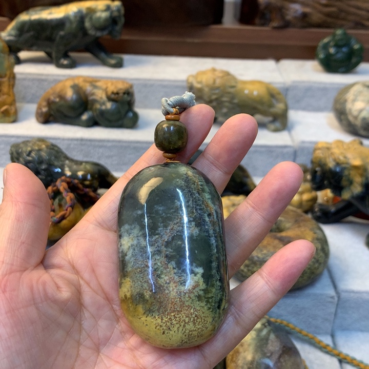 海***善岫岩河磨玉（透闪石质玉）未镶嵌把件