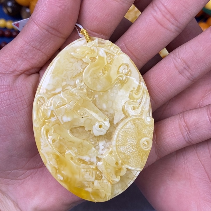 琥珀珠宝奇石未镶嵌