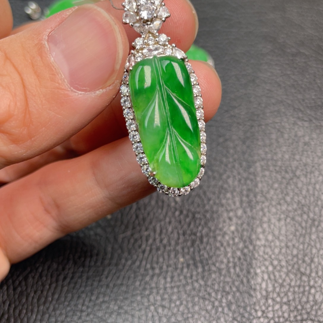 翡翠吊坠(不含链)银S925镶嵌吊坠