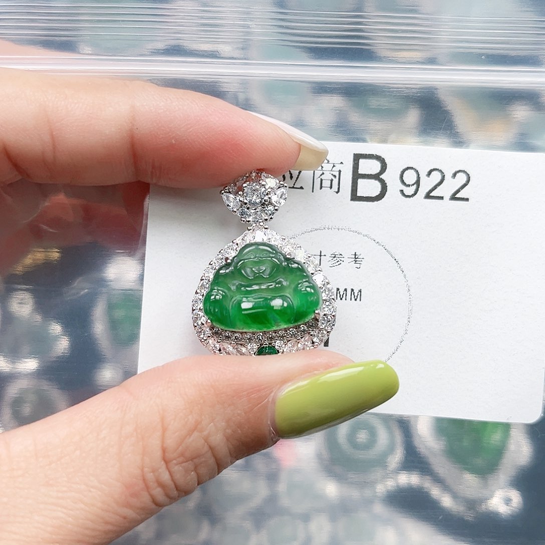 翡翠颈饰未镶嵌翡翠922