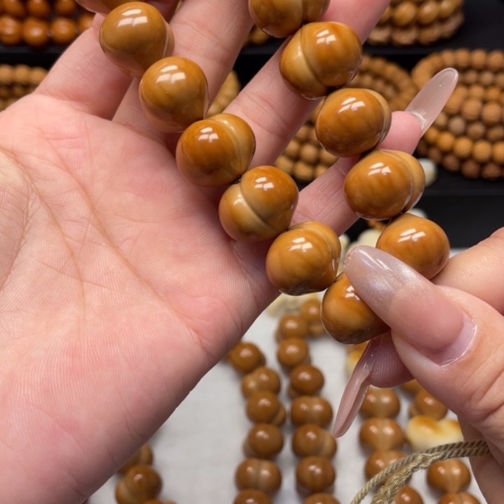 小***米猴头核桃吊坠全品17大加柯基屁桃素串