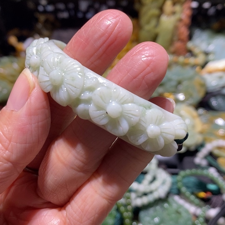 岫玉吊坠(赠链)未镶嵌