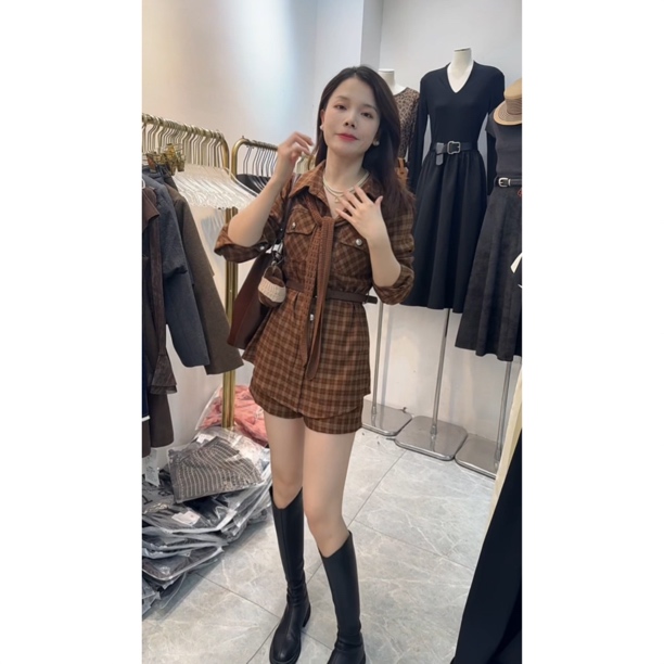新款洋气复古气质减龄休闲格子两件套上衣➕短裤套装➕配腰带118