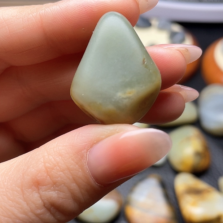 和田玉颈饰未镶嵌3