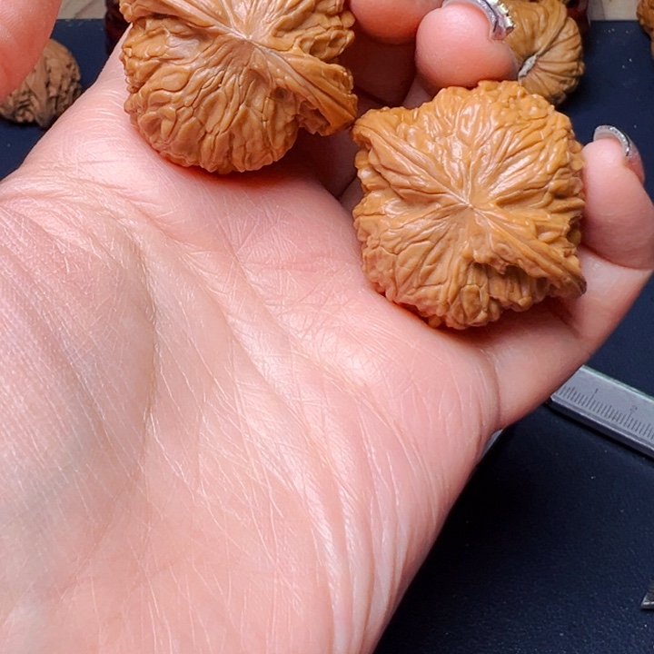 文玩核桃吊坠磨盘42