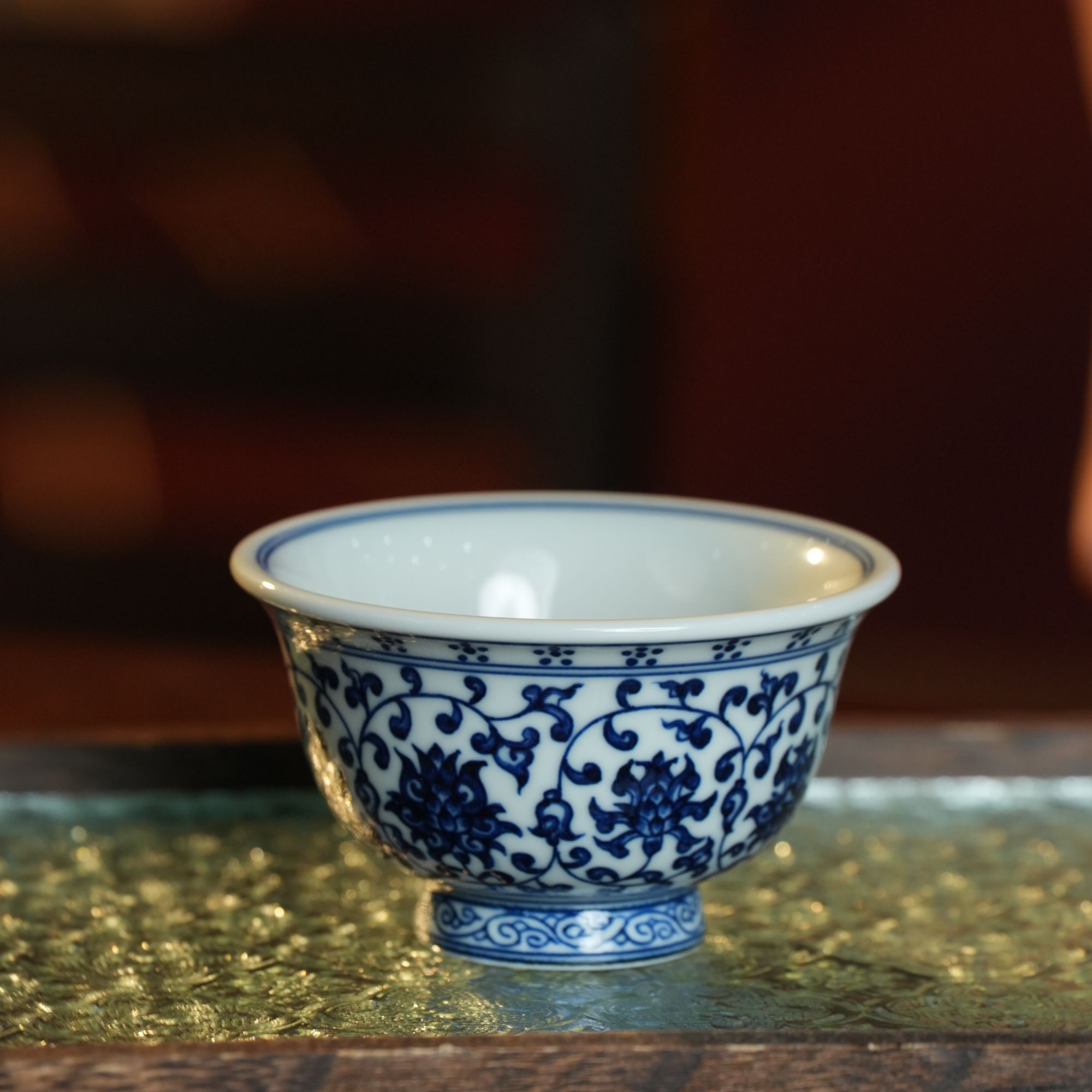 【央广甄瓷】立勤堂 -缠枝莲双狮压手杯