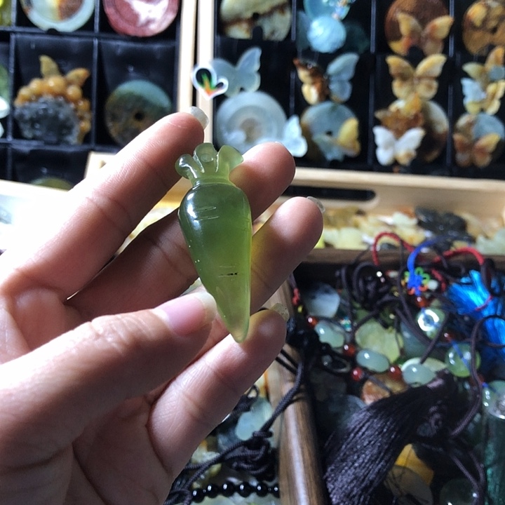 岫玉未镶嵌岫玉挂件