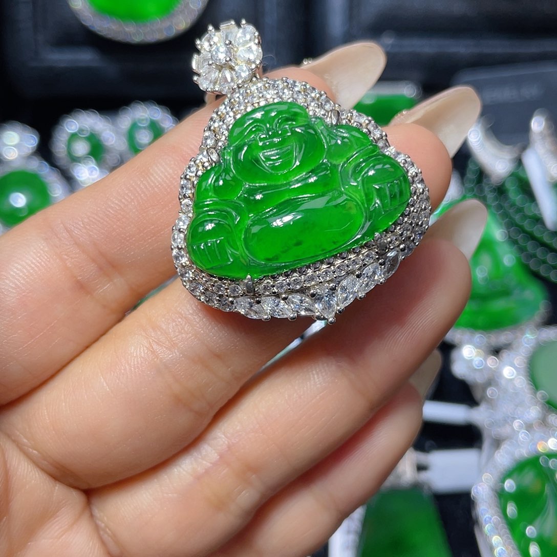 翡翠颈饰银S925镶嵌翡翠