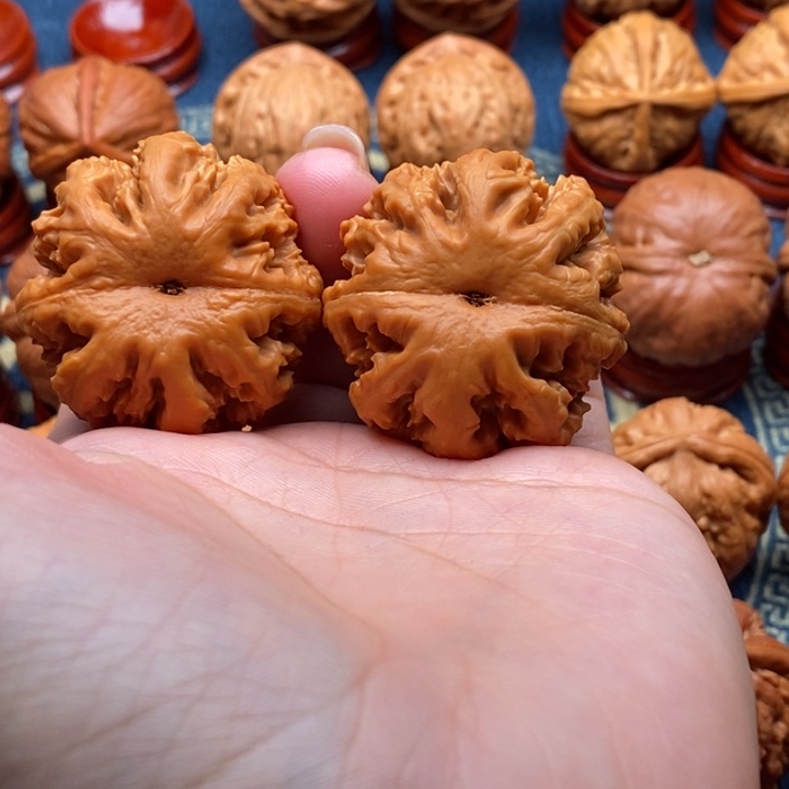 文玩核桃把件星*闪精品手捻