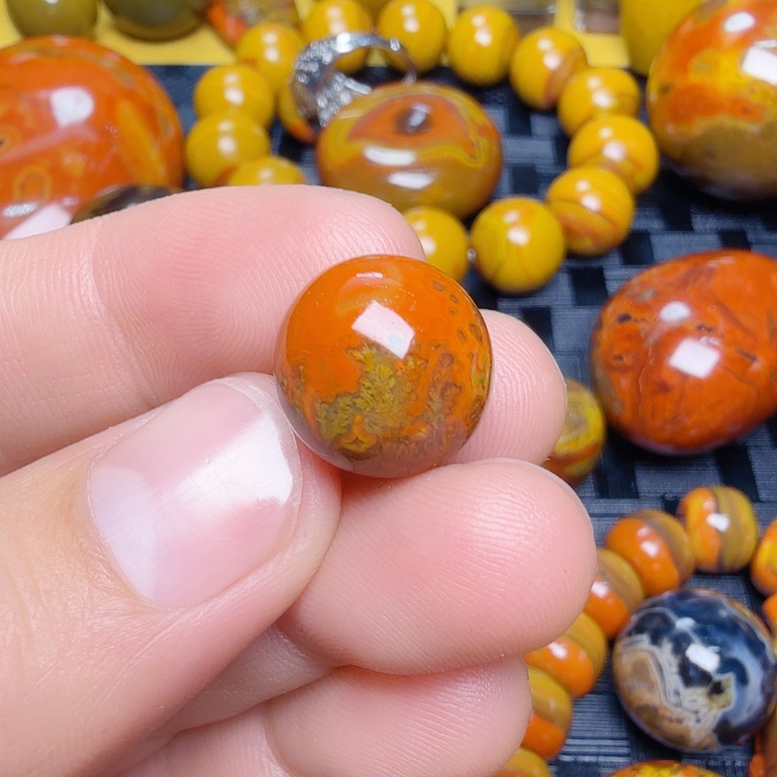 菜***菜玛瑙/玉髓未镶嵌颈饰