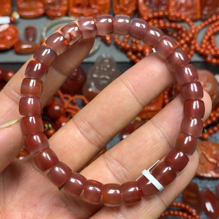南红玛瑙手串未镶嵌8+’mm