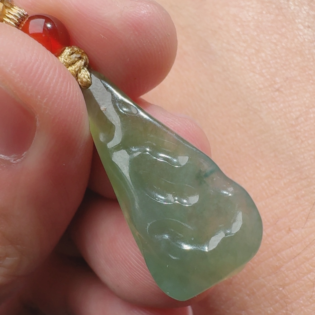 翡翠颈饰未镶嵌天然缅甸翡翠A货随形吊坠