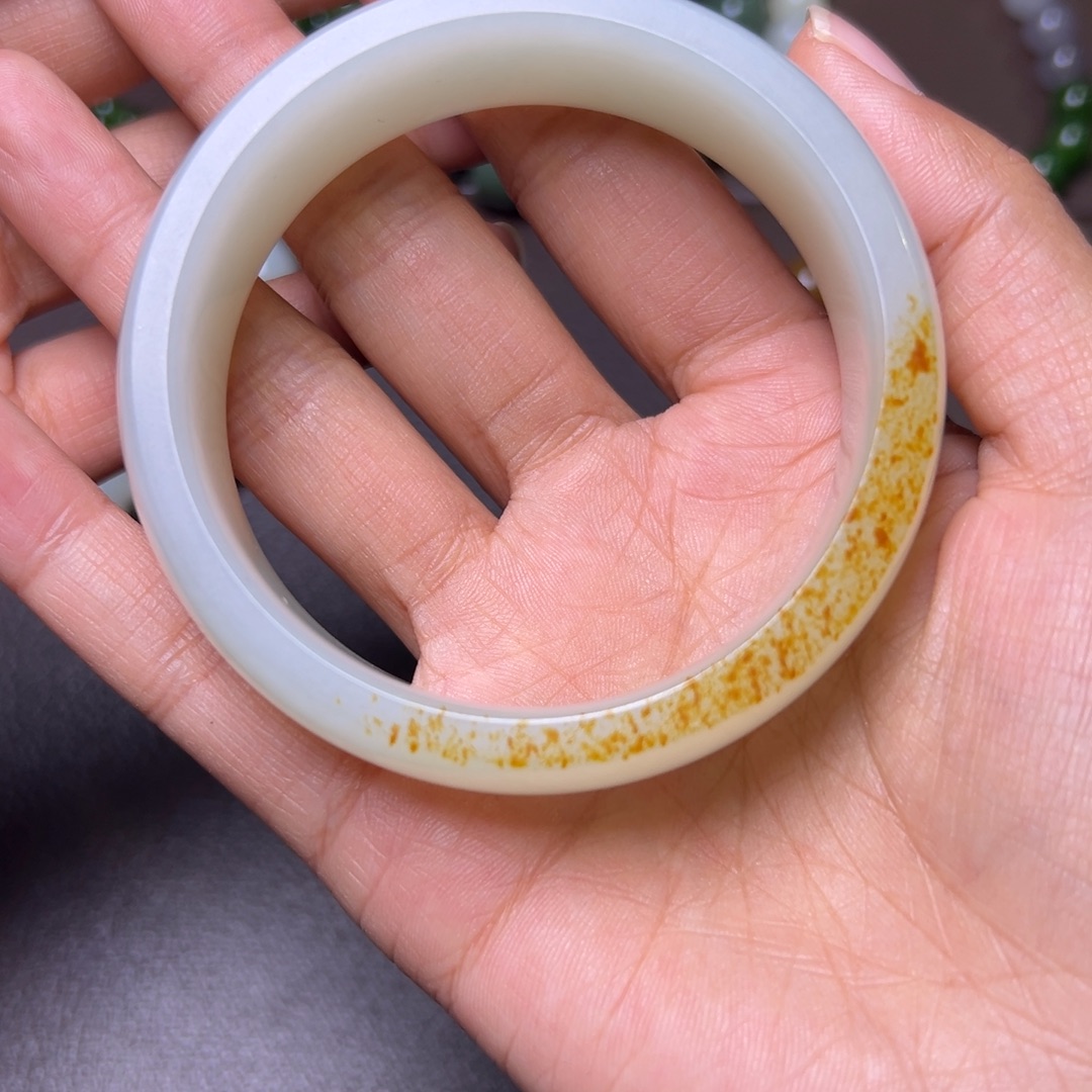 和田玉未镶嵌颈饰防拍链接