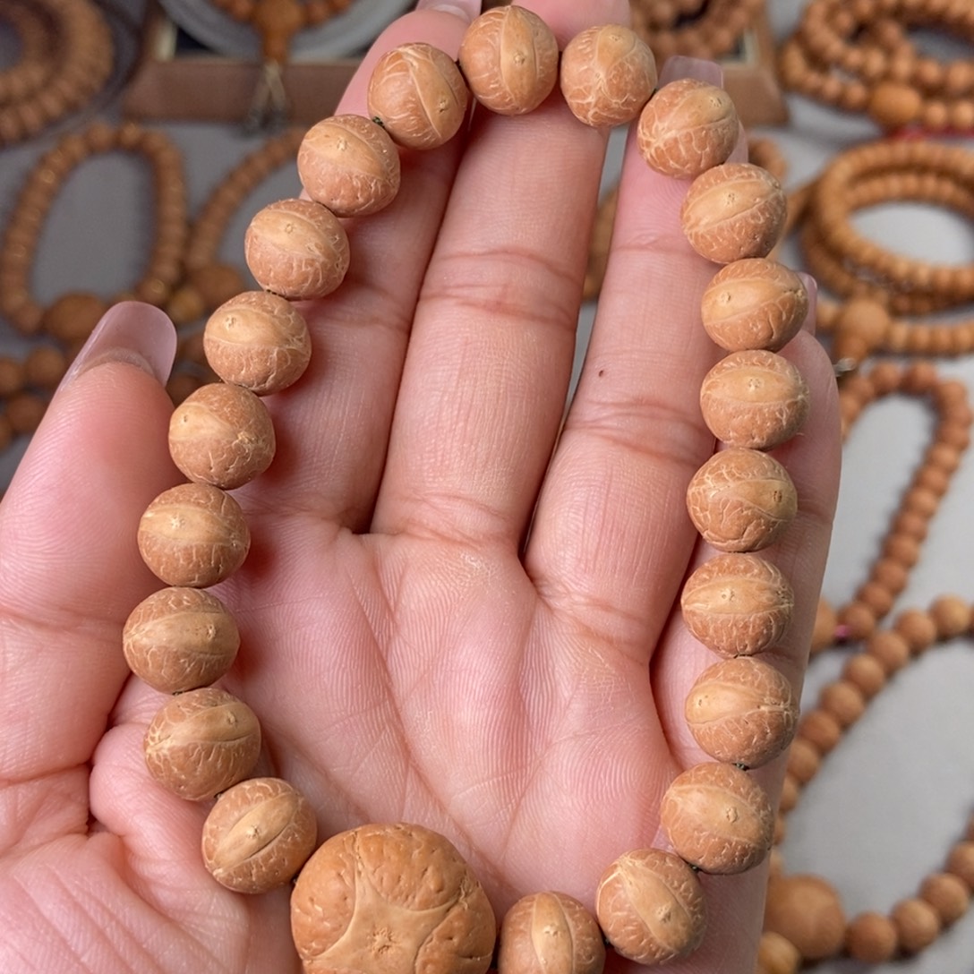 吊坠凤眼菩提实心矮圆粉白皮11.6-11.8