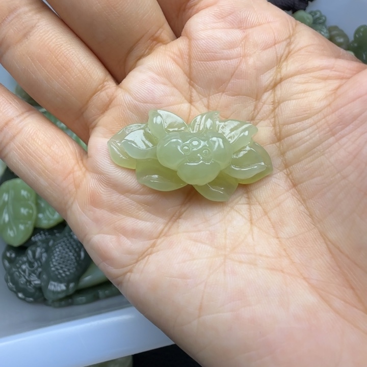 和田玉未镶嵌珠宝奇石