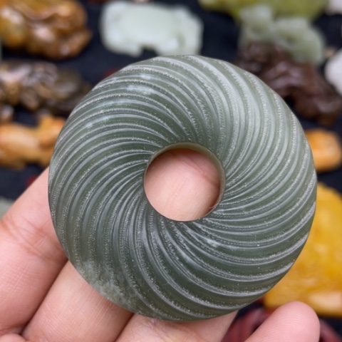 和田玉未镶嵌颈饰34