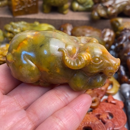 蛇纹石玉未镶嵌颈饰02