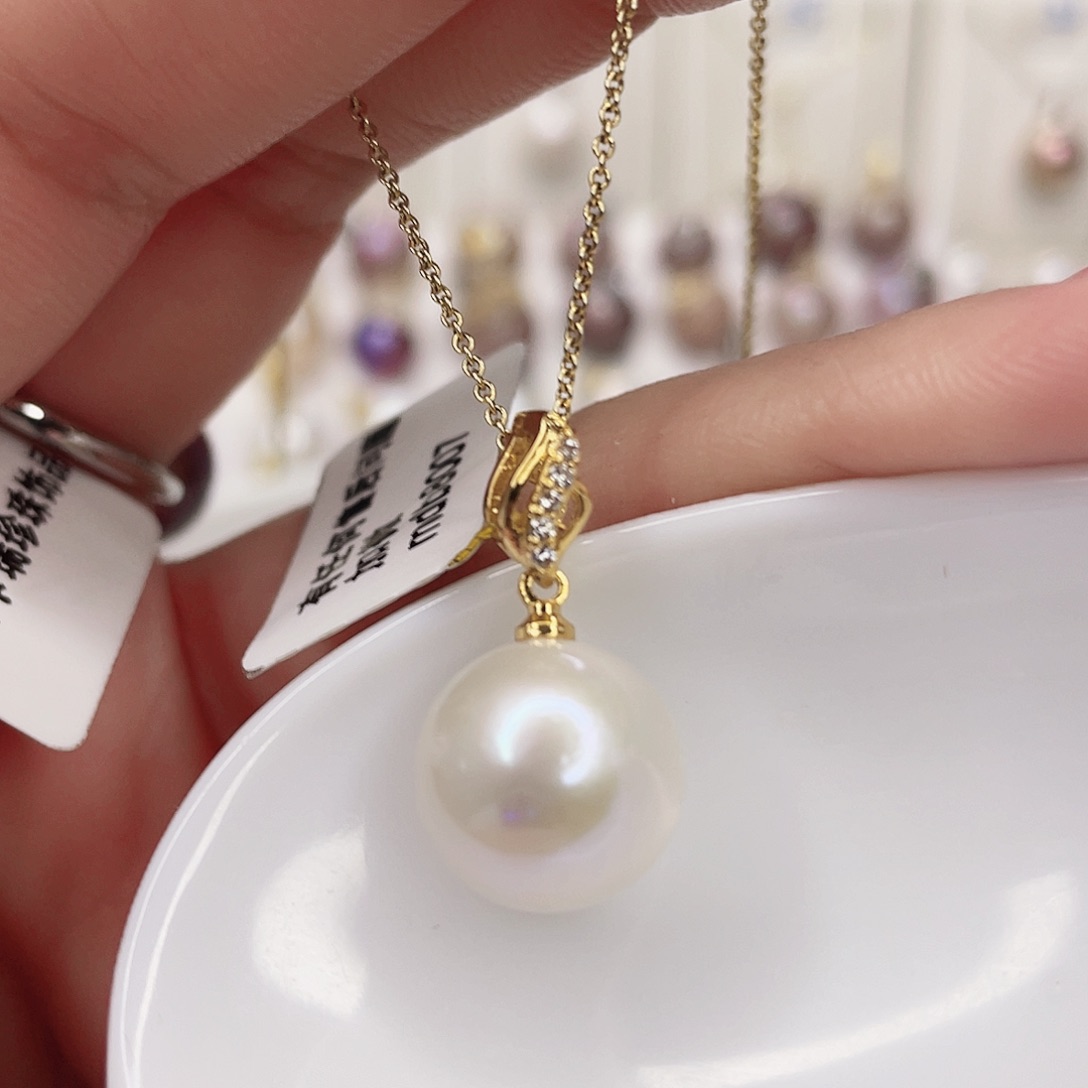 淡水珍珠吊坠(赠链)未镶嵌