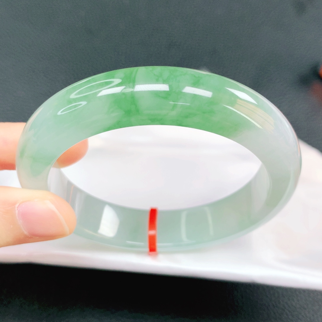 翡翠未镶嵌手镯56圈口