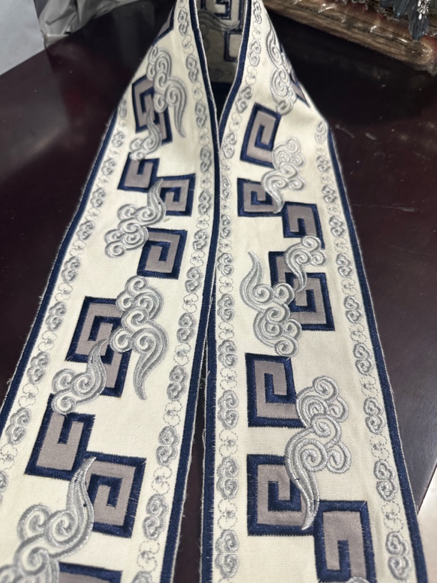 9厘米宽贴布绣花边织带辅料中式风格汉服戏服桌旗靠垫袖饰边云纹
