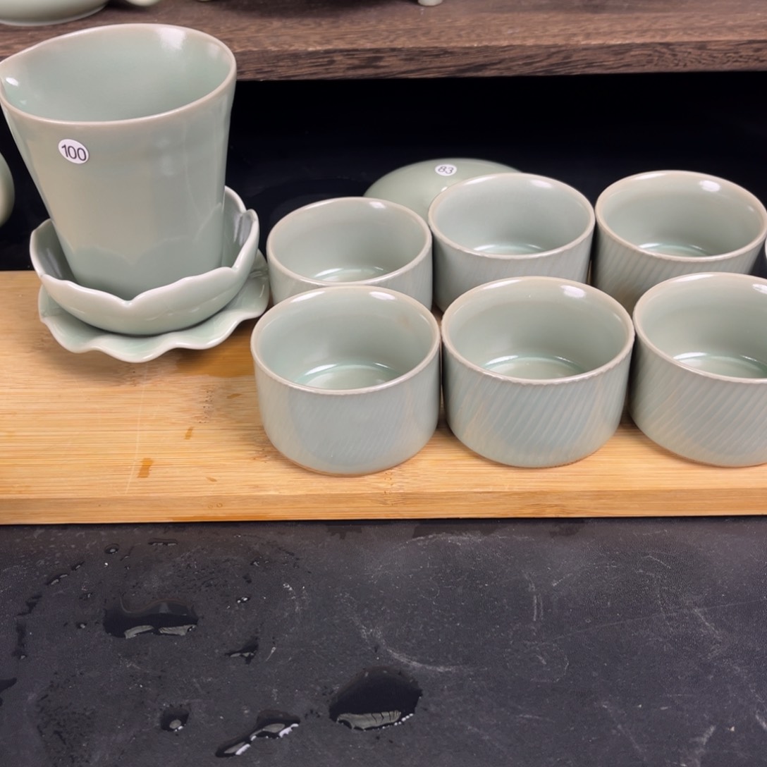 【闪购商品】虎*哥一套微瑕微瑕一套