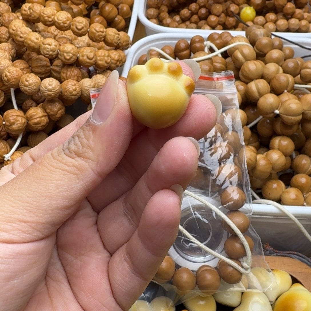 村***️菩提根/象牙果把件