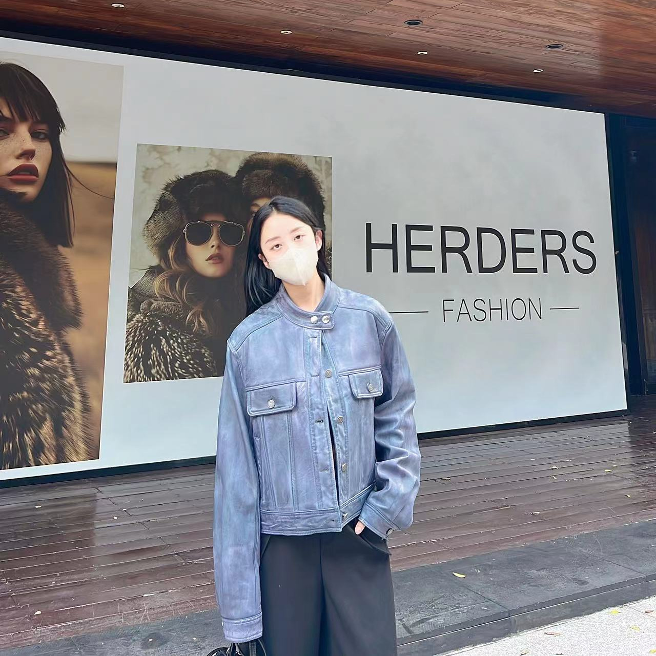 11.06 水墨蓝色高奢百搭真皮女皮衣 40156