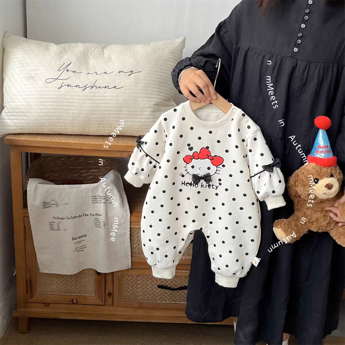 春秋季新款婴幼儿女宝可爱kitty印花爬服亲肤舒适波点连体衣