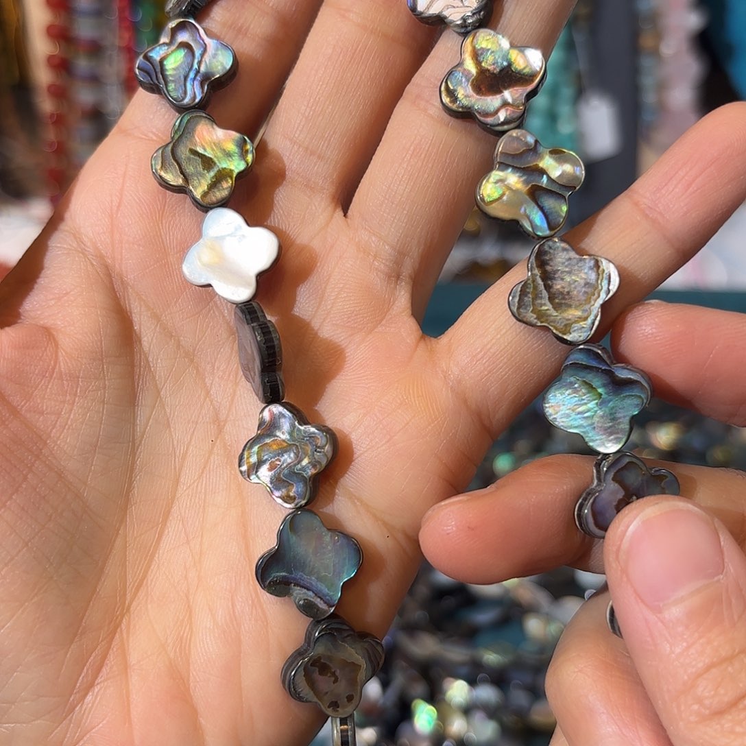 玛瑙/玉髓未镶嵌珠宝半成品鲍鱼贝卡15一条四叶草