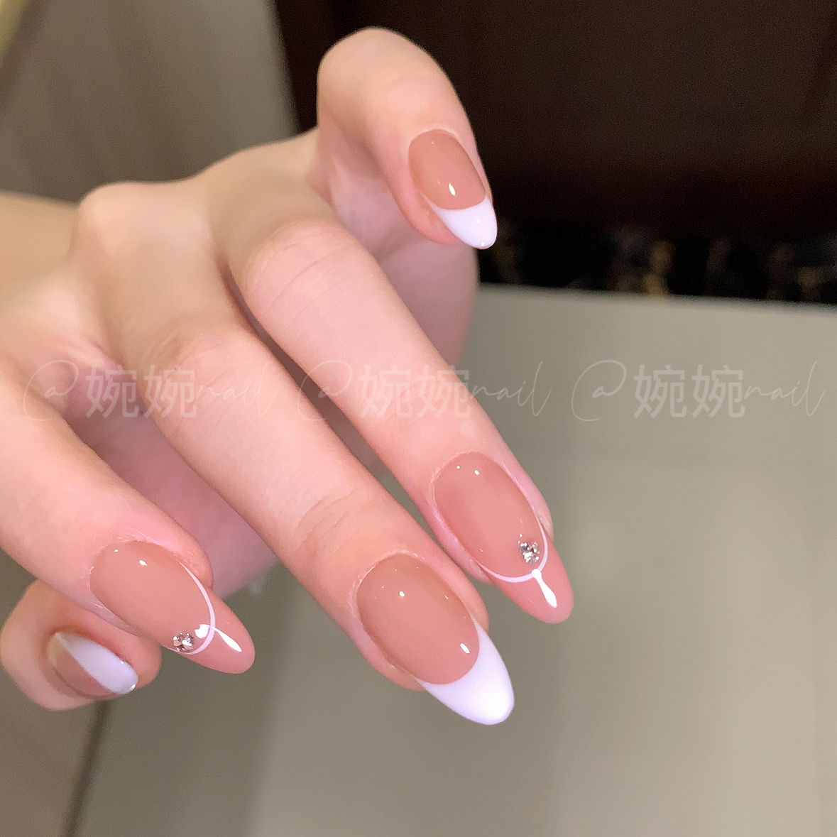 清！！！【皮粉渐变法式】纯手工手绘法式渐变贴钻简约设计穿戴甲