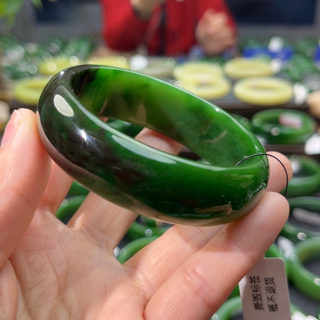 和田玉（碧玉）手镯未镶嵌