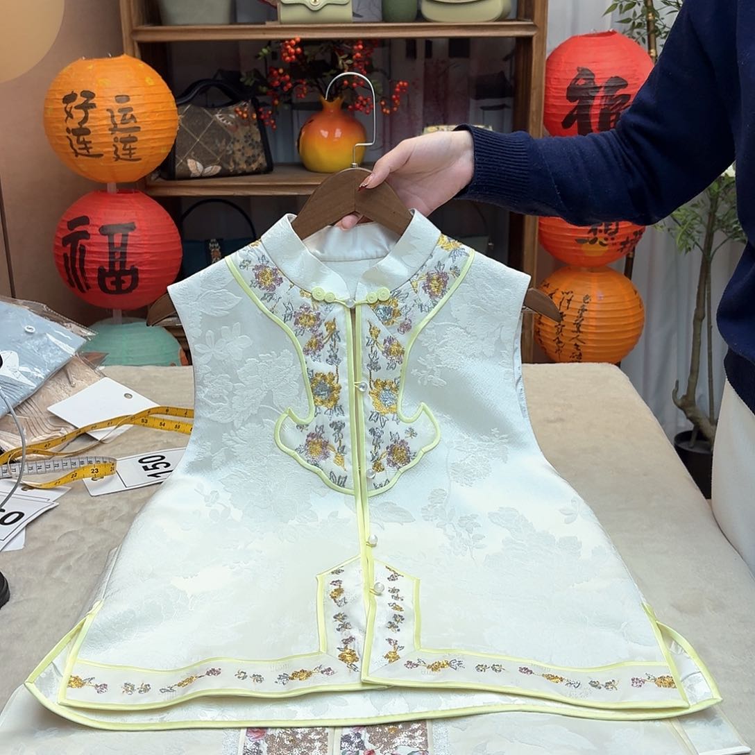 刺绣98胸围对襟马甲