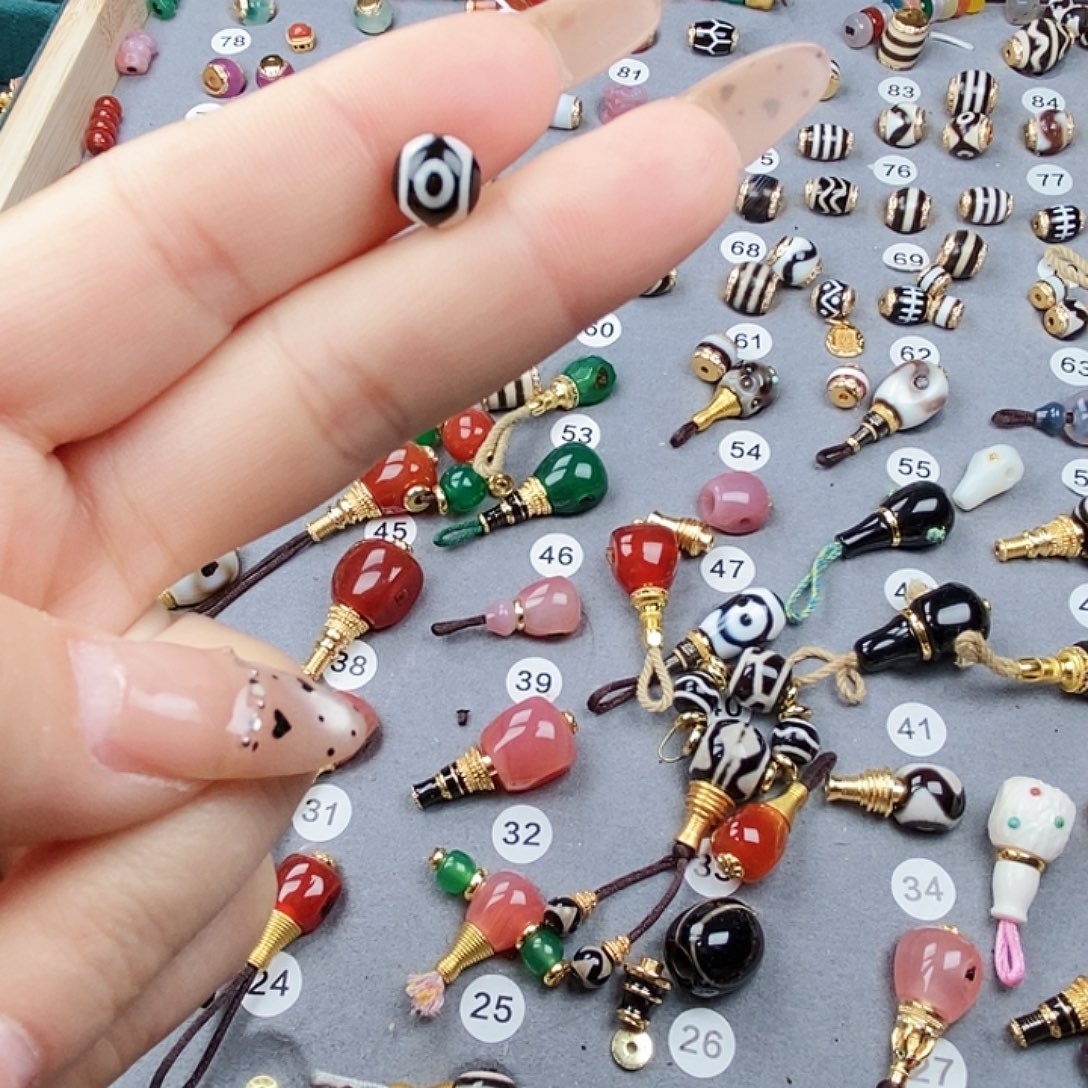 玛瑙/玉髓未镶嵌饰品