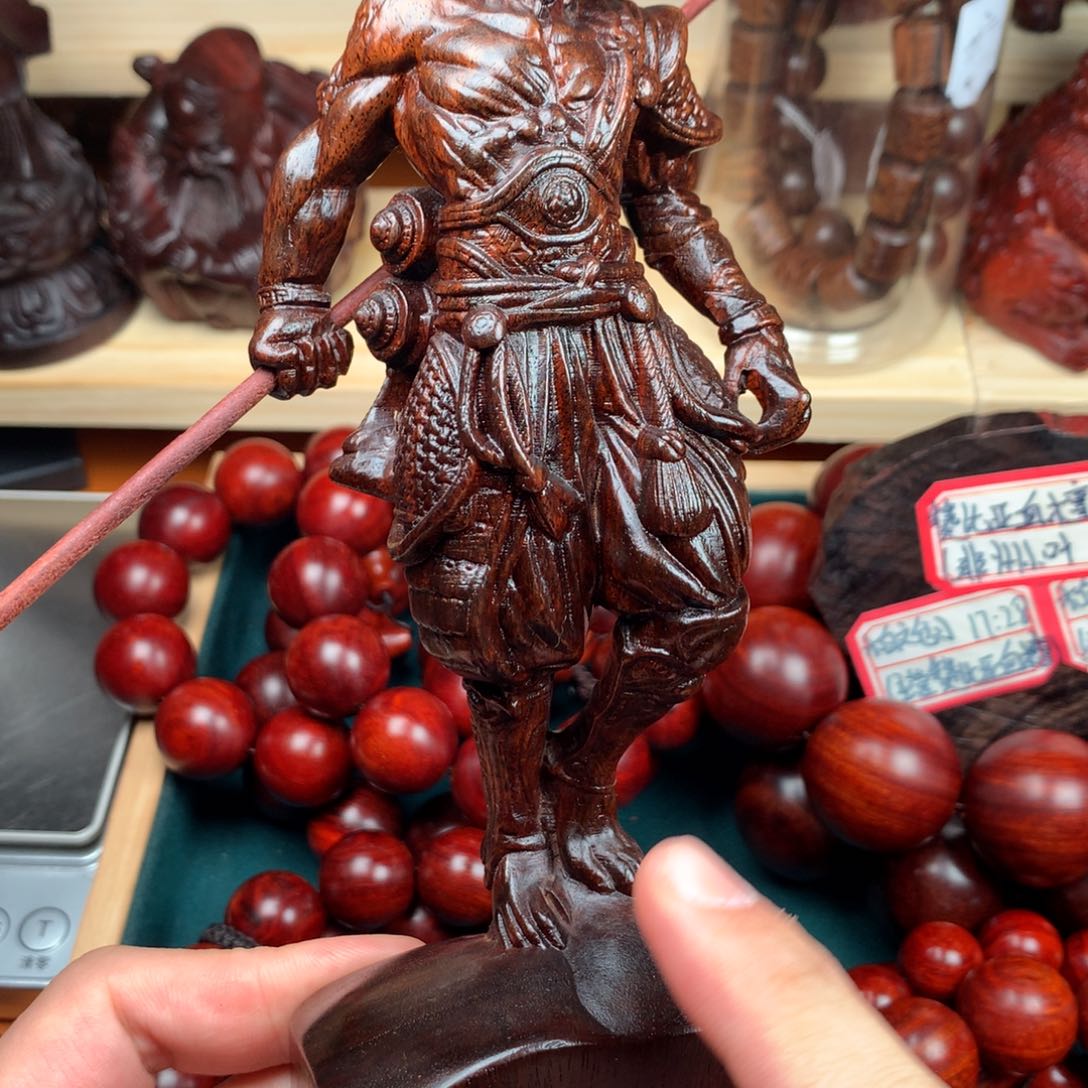 木高品质血檀斗战胜佛