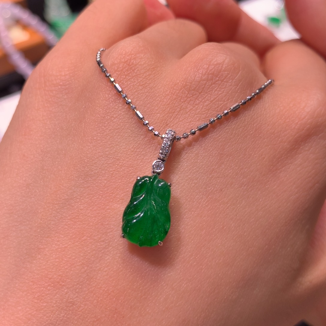 吊坠(不含链)18K金镶嵌翡翠