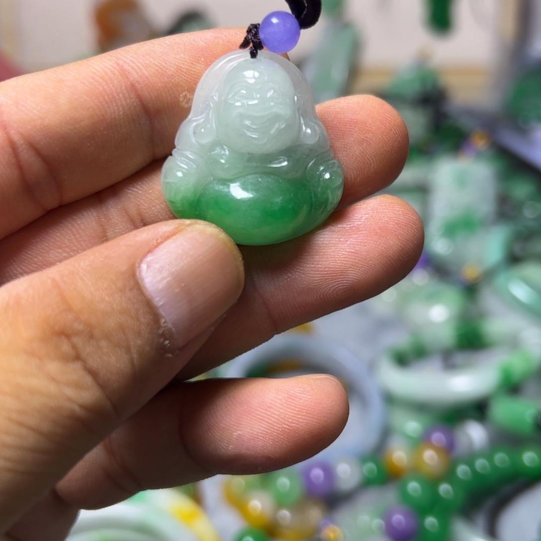 翡翠未镶嵌颈饰吊坠